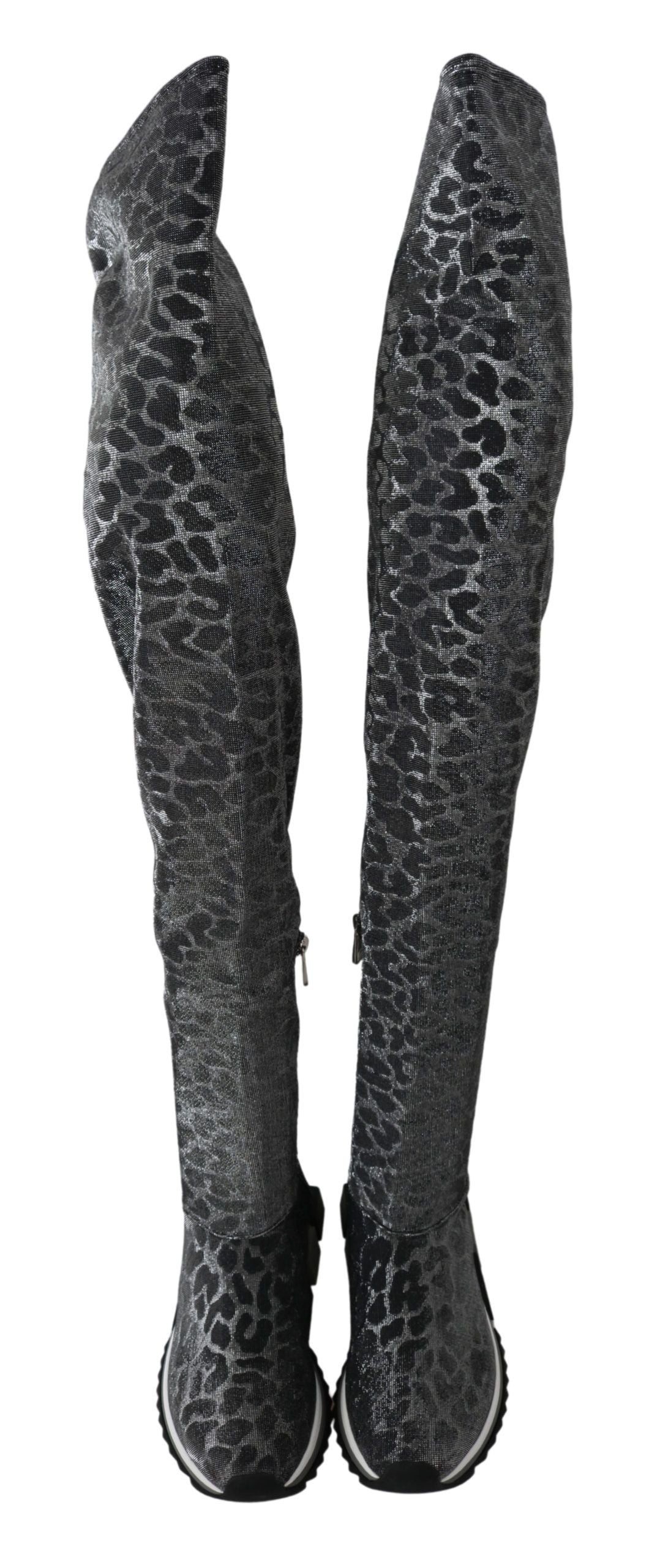 Elegante Leoparden-Booties über dem Knie