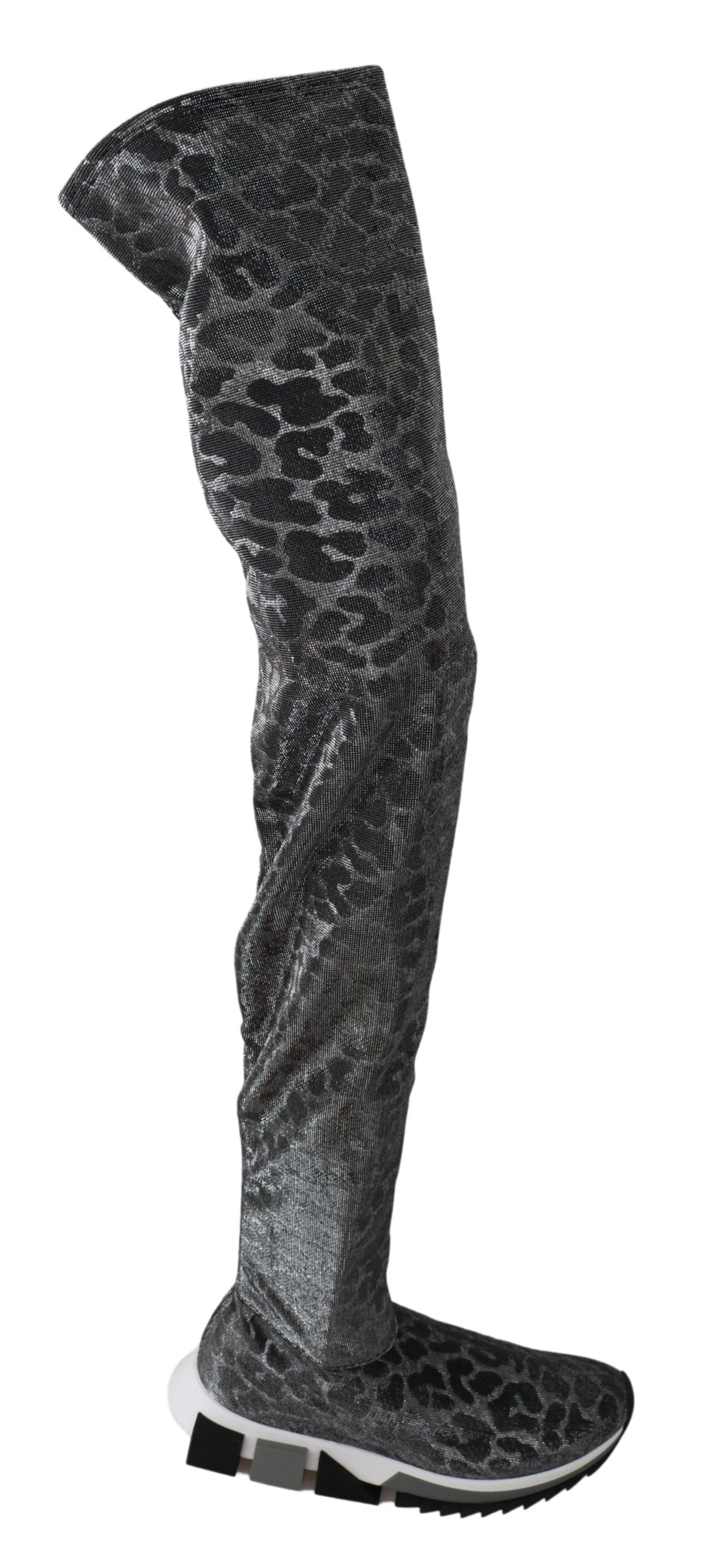 Elegante Leoparden-Booties über dem Knie