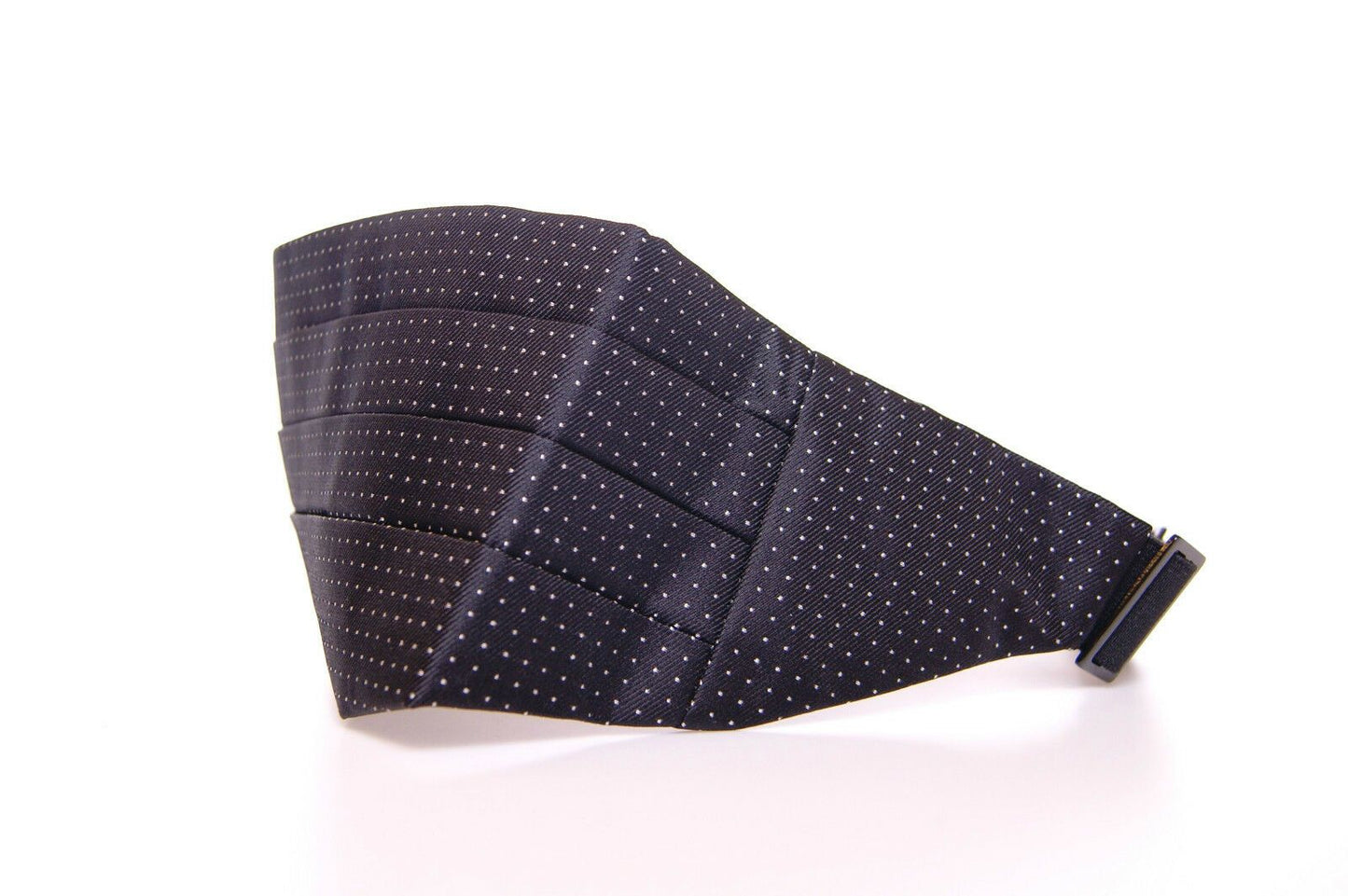 Tyylikäs Black Silk Cummerbund pilkuilla