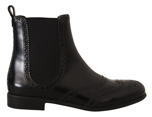 Elegante schwarze Oxford-Stiefel mit Flügelkappe