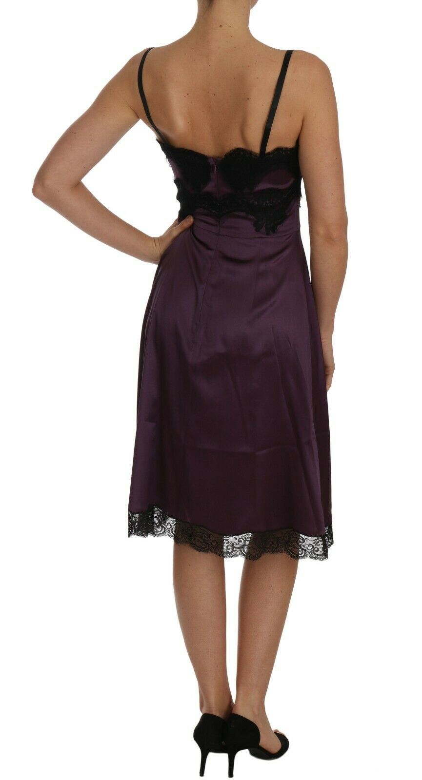 Elegantes, violettes Chemise-Kleid aus Seidenspitze