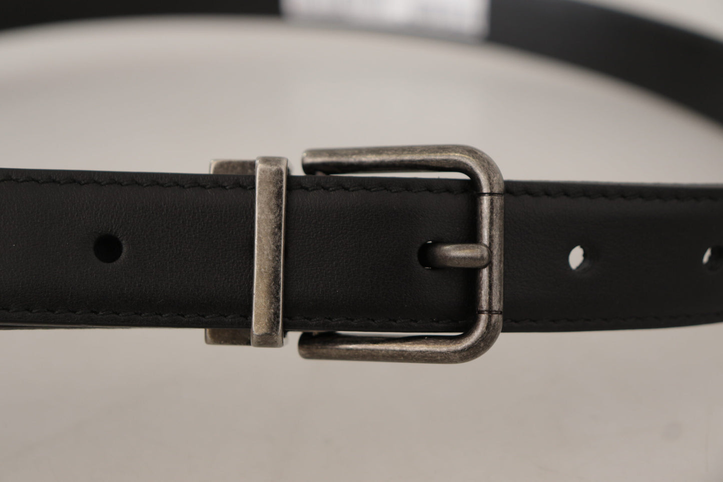 Elegant Black Leather Belt with Metal Buckle